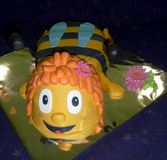 Torta včielka Mája