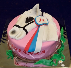 Kôň na torte