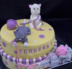 Mačky na torte