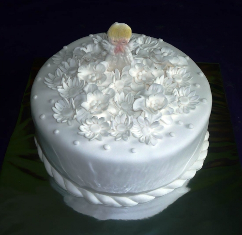 Krstinové torty » Torta Torta na prvé sveté prijímanie, torta s anjelikom, torta s kvetmi