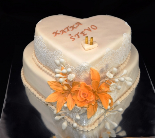 Torty pre dospelých » Torta Svadobná torta srdce